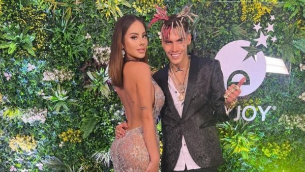 Emotiva dedicatoria: Ignacia Michelson publicó romántica foto junto a Marcianeke
