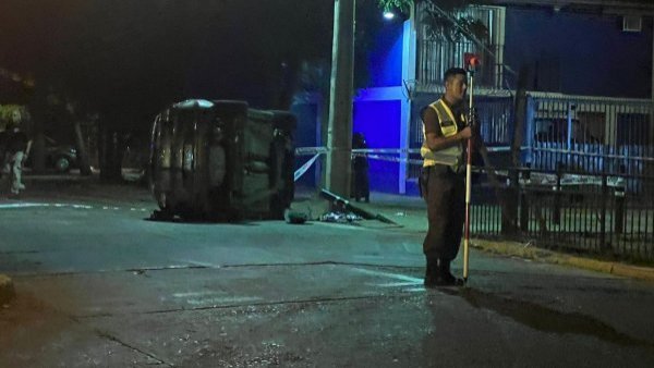 Niño de 2 años fallece tras ser atropellado: vecinos volcaron auto para rescatarlo
