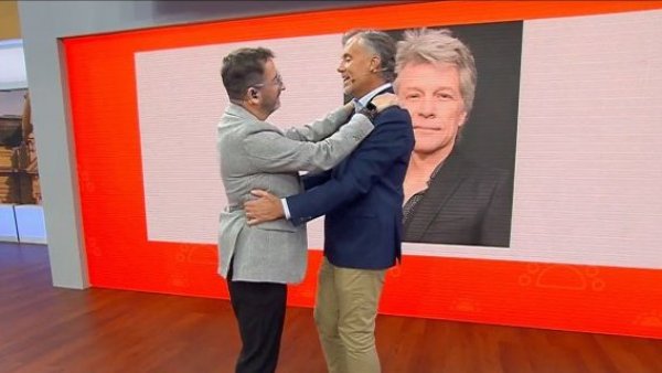Eduardo Fuentes y Felipe Vidal nos enseñan a bailar un lento
