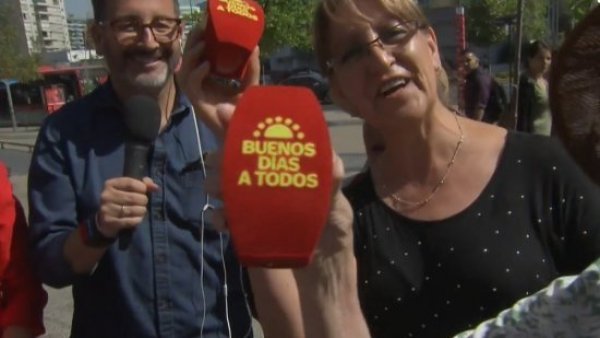 Bonitos y con todo: El nuevo micrófono del "Buenos Días a Todos"
