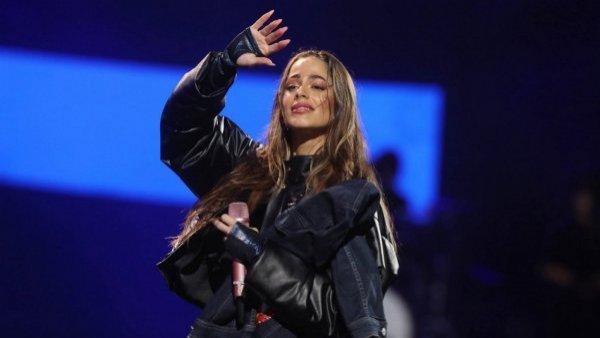 "Angustia mental y emocional": Tini revela ataques de pánico por exposición mediática
