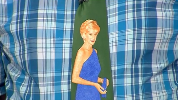 La corbata que llamó la atención de Carmen Gloria
