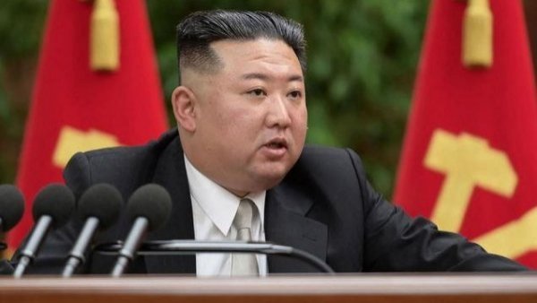Kim Jong Un ordena intensificar maniobras de "guerra real"
