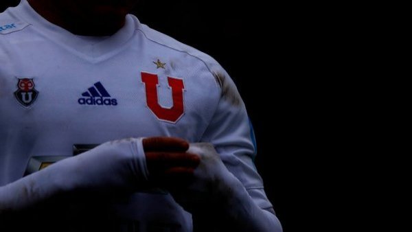 "Que belleza": Filtran cómo será la camiseta alternativa de Universidad de Chile
