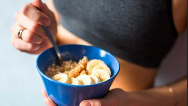 ¿Quieres un vientre plano? Conoce los beneficios del consumo adecuado de avena
