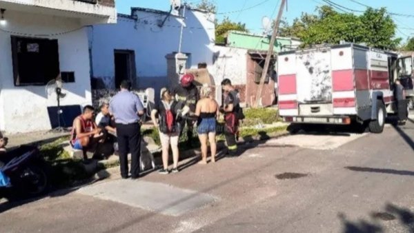 Héroe: niño de 10 años rescató a hermana menor de incendio
