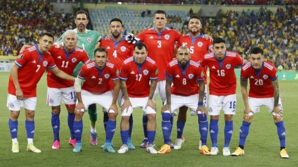 Duro comienzo para la Roja: Oficializan fixture de eliminatorias rumbo al Mundial 2026
