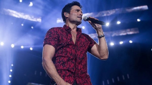 ¿Soy un torero?: Chayanne sorprende a fanáticas con particular disfraz
