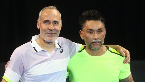 Tenis internacional: Marcelo Ríos versus Alex Corretja
