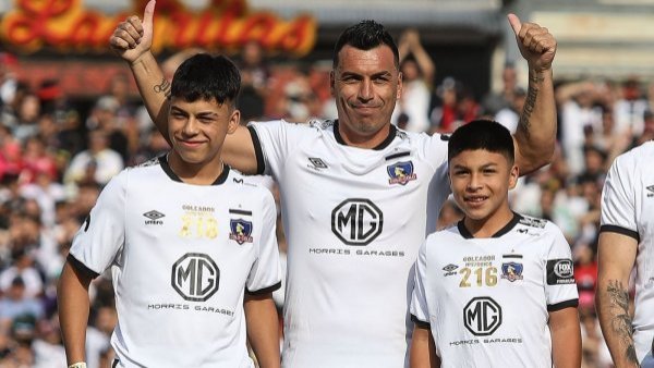 ¡Será una fiesta! Se agotan entradas para el partido de despedida de Esteban Paredes
