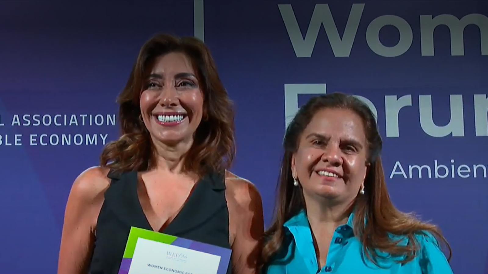 Carmen Gloria recibió el premio "Líder Social e Inclusivo"
