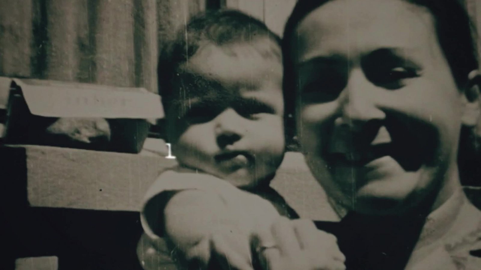 Mira un adelanto del tercer capítulo de "Adoptados, la historia que nos falta"
