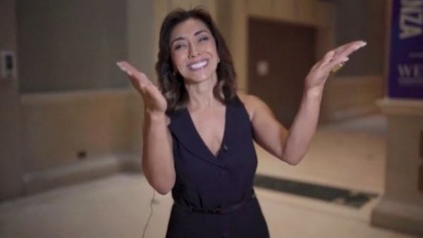 "Agradecer a mi maravilloso equipo": la emoción de Carmen Gloria tras recibir premio "Líder Social e Inclusivo"
