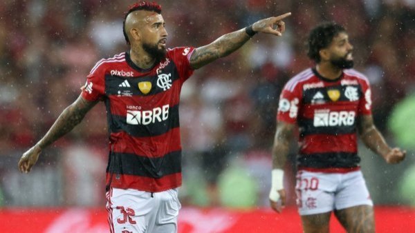"Sin dudas": Figura del Flamengo se deshace en elogios para Arturo Vidal
