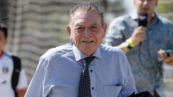 Invitado de lujo: Hernán 'Clavito' Godoy llegó al Monumental para despedir a Paredes