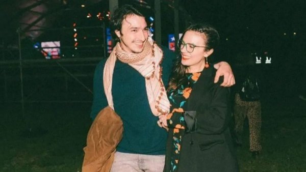 Abel Zicavo comparte primera imagen de su matrimonio con la ministra Camila Vallejo
