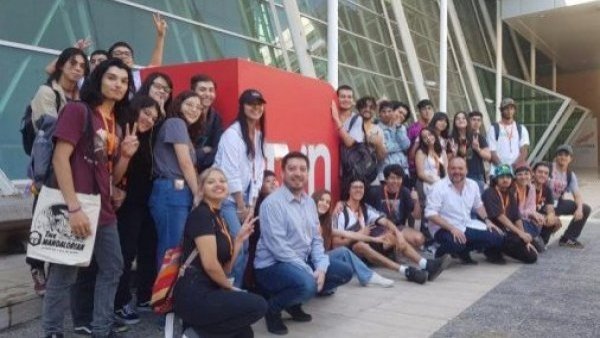 Comienzan las clases de estudiantes de la UDLA en TVN
