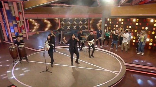 "La Noche" nos presenta su nuevo tema "Motel mil estrellas"
