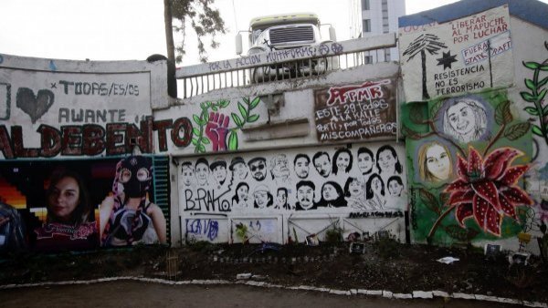 Con memorial por estallido social: acceso principal a Metro Baquedano inicia trabajos

