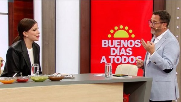 Portada de revista y publicidad con Antonio Banderas: Millaray Viera visita el BDAT
