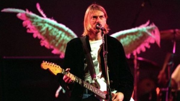 Fanáticos de Kurt Cobain lo recuerdan y rinden homenaje en redes sociales a 29 años de su muerte
