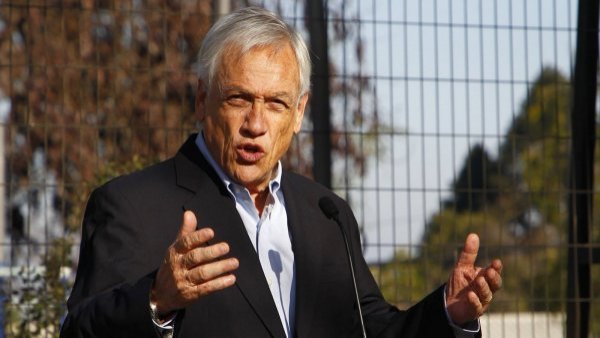 Crimen de carabinero: Piñera pide "actuar con urgencia" para frenar "esta masacre"
