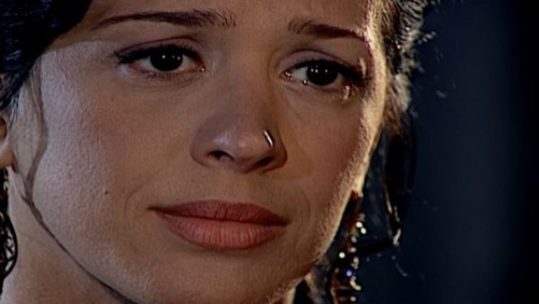 Giuliana le confiesa a Hortensia que dejará a Matteo
