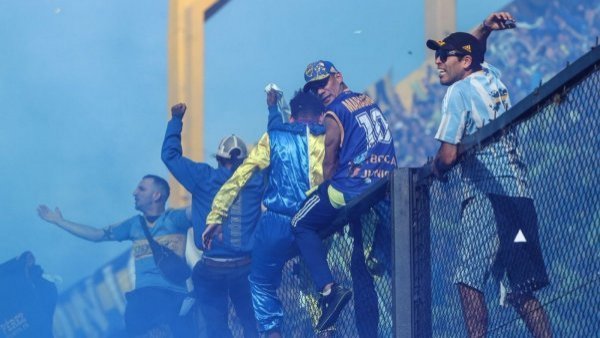 El potente mensaje de "La 12" a plantel de Boca Juniors por malos resultados
