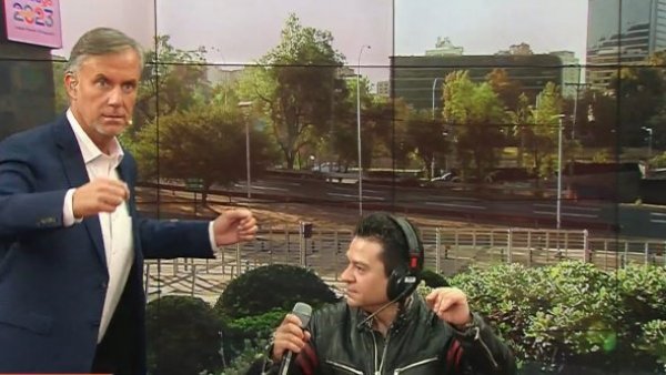 La llegada del "Ser de Luz" con música y mucho ritmo
