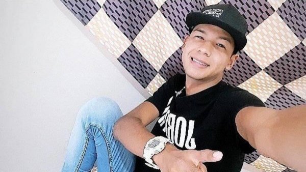 "Tienen una idea equivocada de mí": prófugo por crimen de Daniel Palma ostentaba autos y armas en redes sociales
