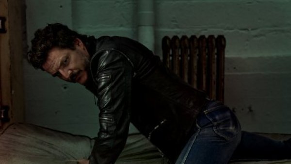 "Peligrosamente encantador": las coquetas fotos de Pedro Pascal para Esquire
