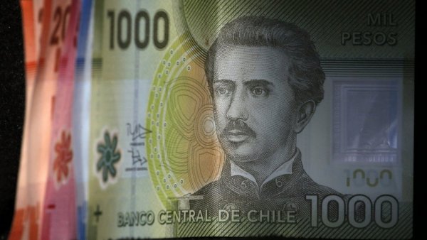 Comienza la devolución de excesos de Fonasa: ¿Cómo pedir el dinero?
