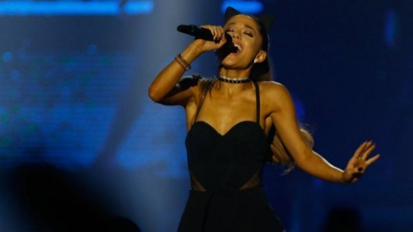 Ariana Grande rompe el silencio tras críticas a su cuerpo: "Era la versión menos sana de mí"

