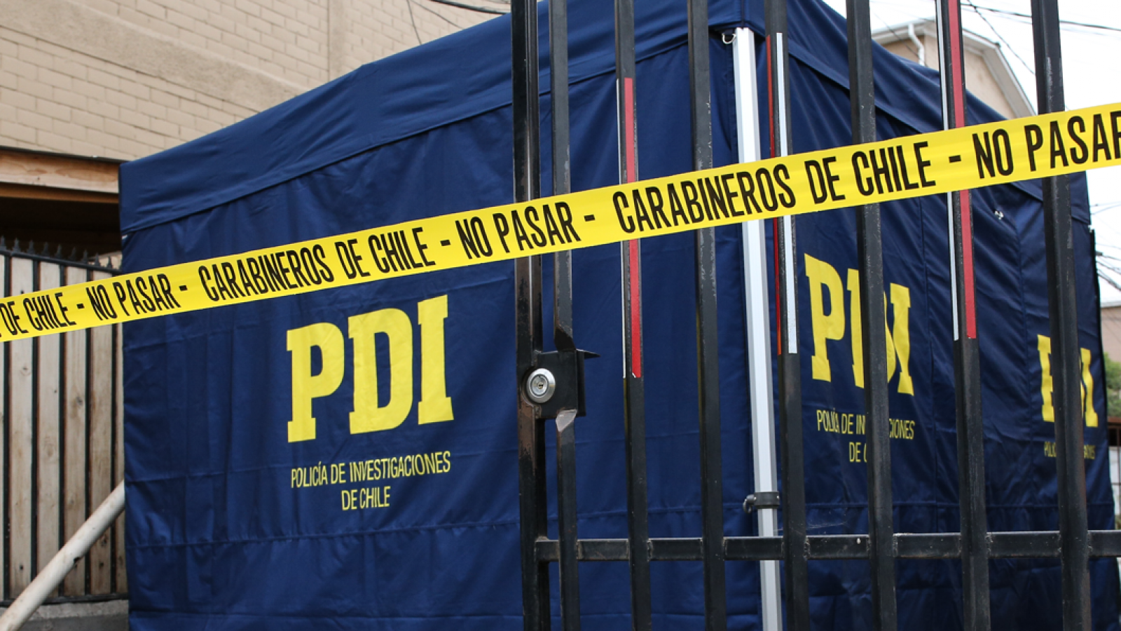 Mujer asesinó a su padrastro con más de 20 puñaladas en Maipú
