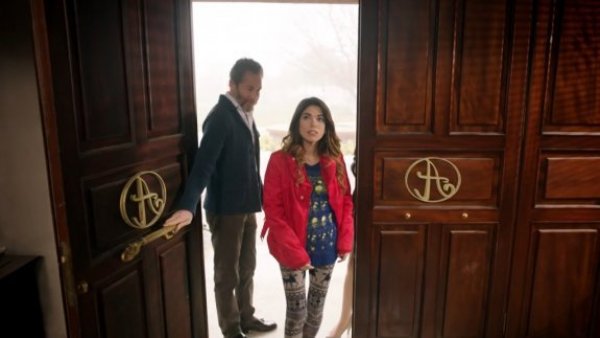 Me robó mi vida - T1E05 | Efsun en su nueva casa
