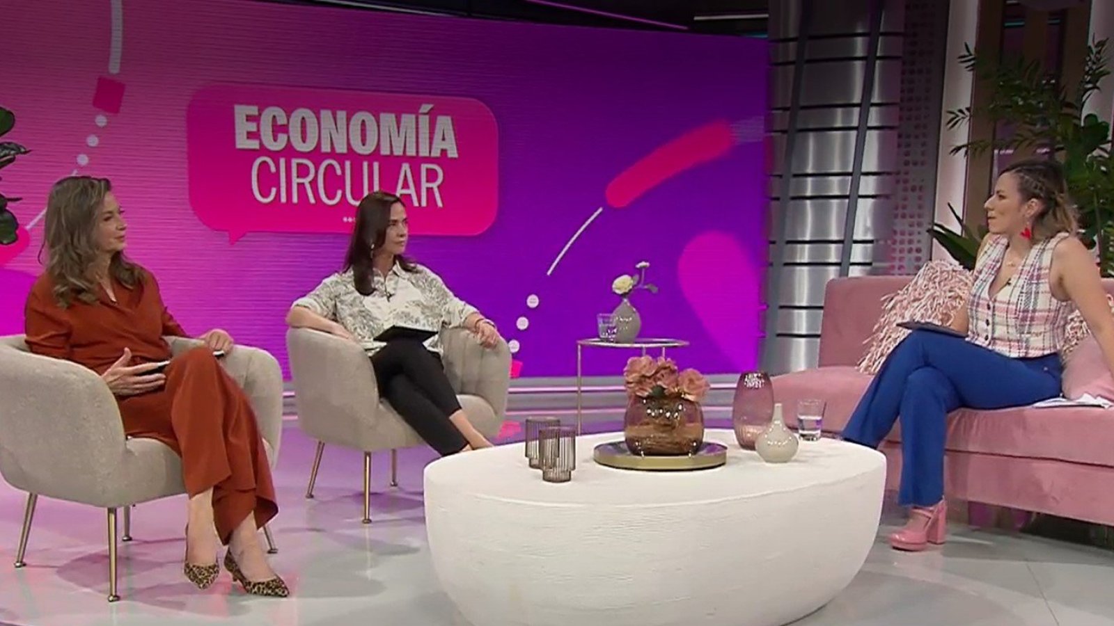 Economía circular: la mejor alternativa para evitar que la ropa termine en la basura
