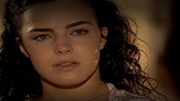 Terra Nostra - T1E100 | Giuliana desilusionada
