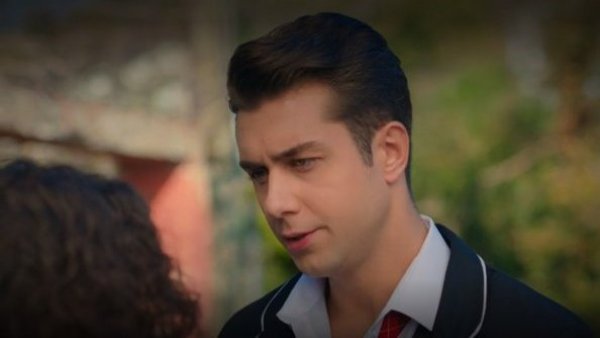 Doruk se preocupa por Asiye

