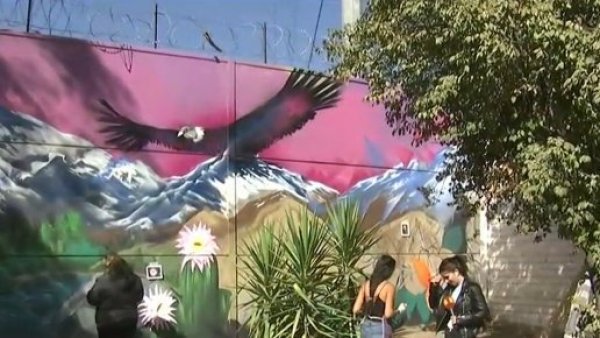 Vecinos de Puente Alto recuperan espacios públicos con sorprendentes murales
