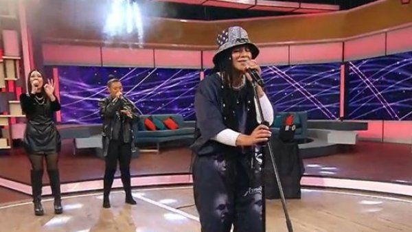 ¡Flor de Rap nos presenta su nuevo tema "Te extraño"!
