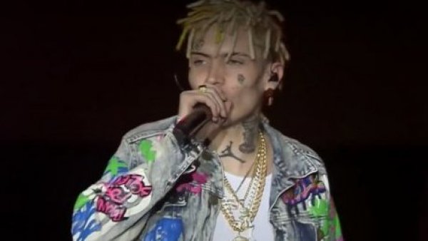Marcianeke interpretó "Muñeca" en La Fiesta del Memo
