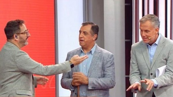Liquidación 3x1: Eduardo, Iván y Felipe vinieron vestidos iguales
