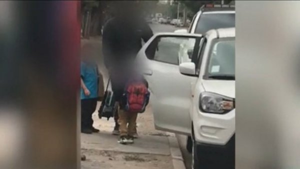 Denuncian transporte escolar informal y riesgoso: ¿En qué fijarse al momento de contratar un furgón para ir al colegio?
