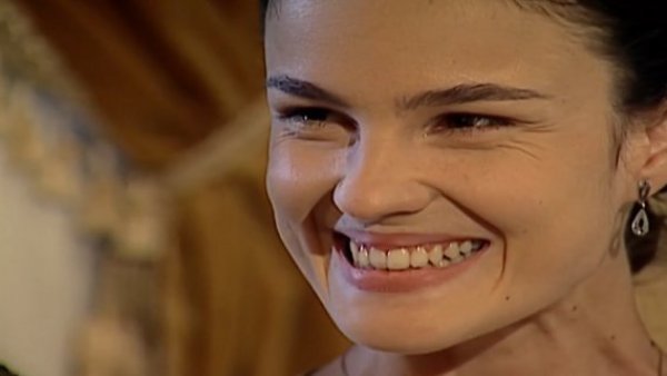 Terra Nostra - T1E105 | La alegría de Rosana
