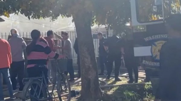 Dos hermanos de uno y tres años mueren en un incendio: sus cuerpos fueron hallados abrazados en un colchón
