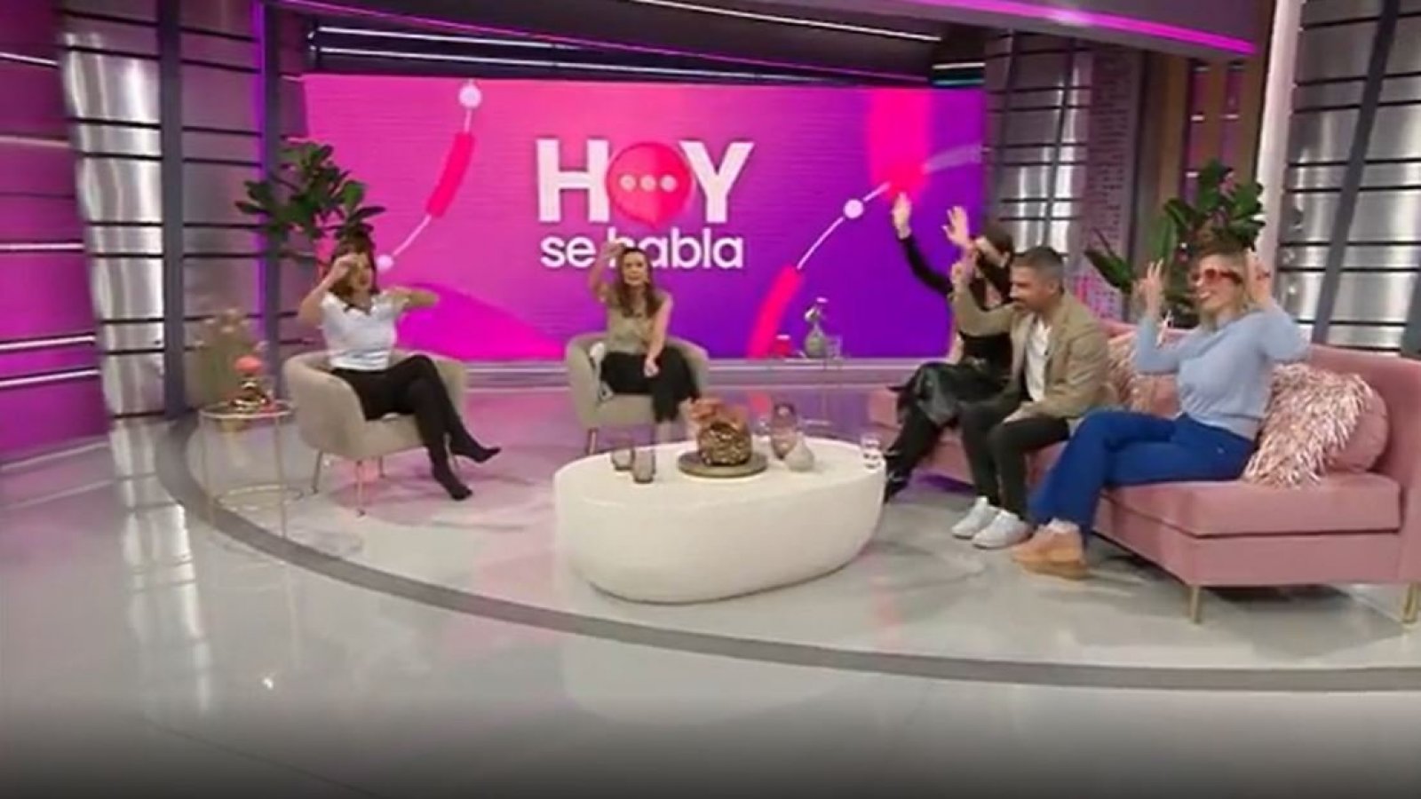 Hoy se habla - 5 de mayo
