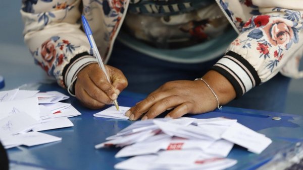 Elecciones 2023: cómo dejar constancia en Comisaría Virtual para excusarse
