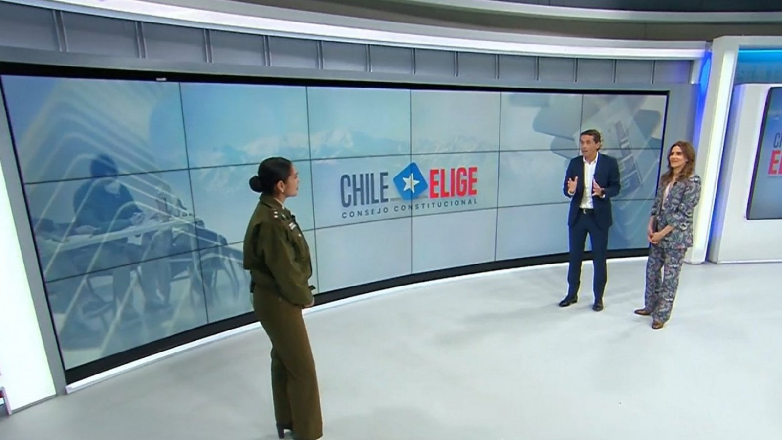 Excusas y lo que no se debe hacer: Carabineros nos responde las principales dudas sobre las elecciones
