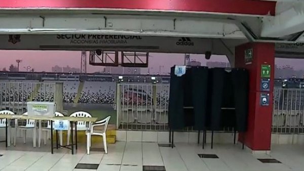 Uno de los locales más grande de Chile: Todo listo para la votación en el Estadio Monumental
