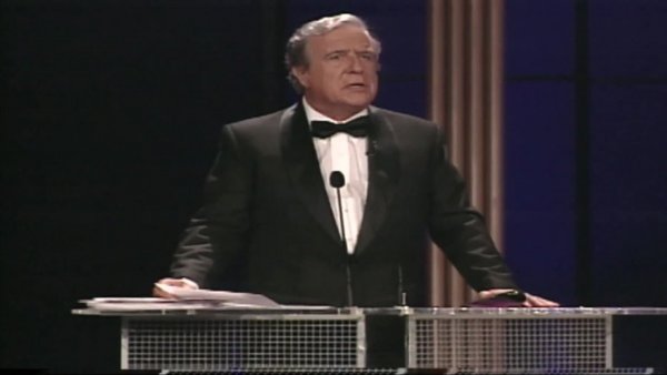 La conducción de Patricio Bañados en los "Premios Altazor"
